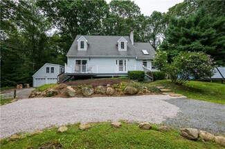 289 Carolina Nooseneck Rd, Wyoming, RI 02898