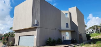 520 S Chaparral St Unit 3, Corpus Christi, TX 78401