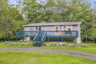 865 Snow Hill Rd, Cresco, PA 18326