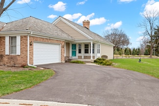401 Park Barrington Dr, Barrington, IL 60010