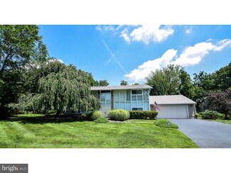 1409 Arron Cir, Wilmington, DE 19803