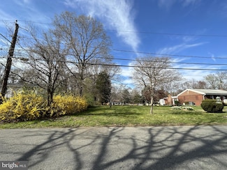 9934 Elm St, Lanham, MD 20706