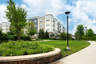 120 University Ave Unit 2202, Westwood, MA 02090