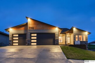 11106 N 161st St, Bennington, NE 68007
