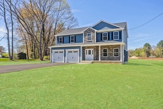 15 Fernwood Dr, East Longmeadow, MA 01028