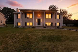 12 Renee Ln, Enfield, CT 06082