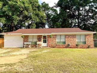 107 Duncan St, Brewton, AL 36426