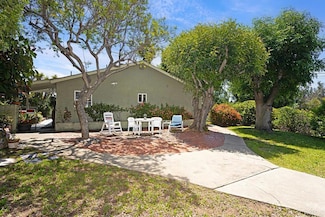 801-19 W Vista Way, Vista, CA 92083