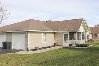 677 Scott Dr Unit 677, Ontario, OH 44906