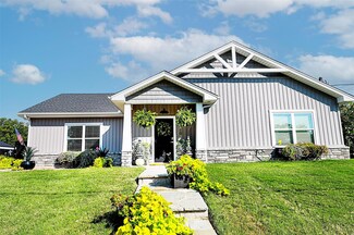 1110 Jackson St, Bowie, TX 76230