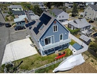 8 4th St, Newbury, MA 01951