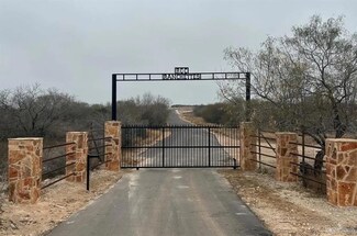 22 Marion Dr, Rio Grande City, TX 78582