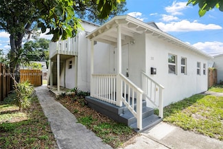 212 SW 11th St, Dania, FL 33004