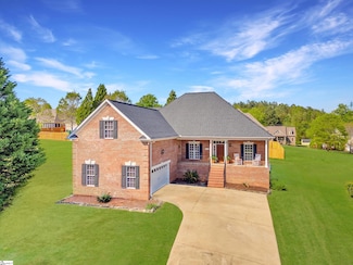208 W Coosaw Ct, Roebuck, SC 29376