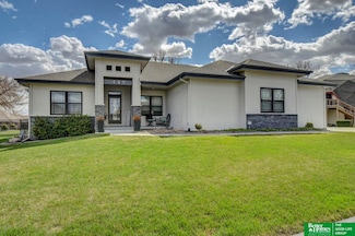 449 Sherwood Dr, Gretna, NE 68028