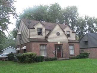 6400 Del Matro Ave, Windsor Heights, IA 50324