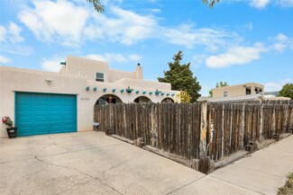 1150 Vuelta de Las Acequias, Santa Fe, NM 87507