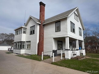 321 N Front St, Marquette, MI 49855