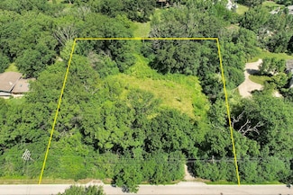 350 W Everett Rd, Lake Forest, IL 60045