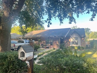 14810 Mcleod Dr, Houston, TX 77060