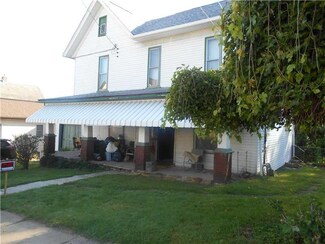 27 Hill St, Manor, PA 15665