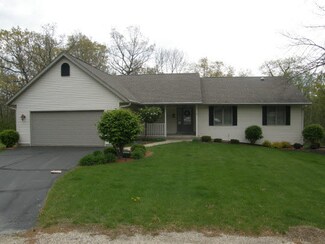 637 Hickory Ct, Davis, IL 61019