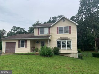 15 Framingham Rd, Beverly, NJ 08010