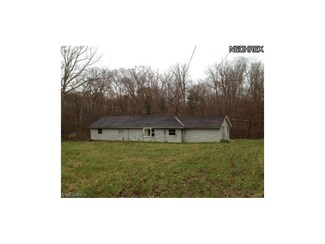 18015 Oak Ave, Lake Milton, OH 44429