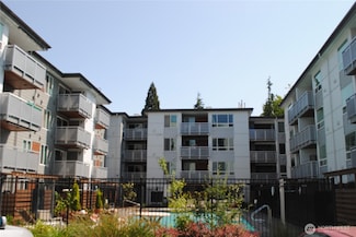 10501 8th Ave NE Unit 406, Seattle, WA 98125