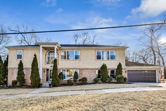 102 S Linden Ave, Palatine, IL 60074