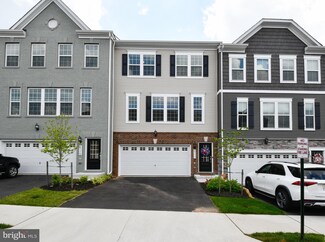 8777 Elsing Green Dr, Manassas, VA 20112