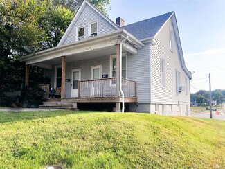 1026 S Charles St, Belleville, IL 62220