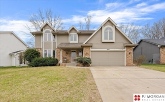609 Michael Dr, Papillion, NE 68046