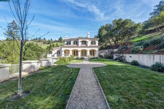 168 Draeger Dr, Moraga, CA 94556