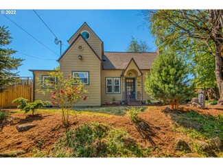 7625 NE Rodney Ave, Portland, OR 97211