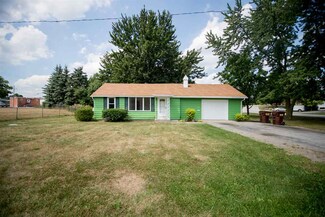 217 E Whitley St, Churubusco, IN 46723