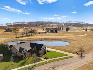 480 Indian Cave Dr, Loudon, TN 37774