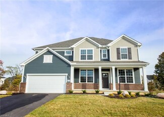 2043 Brookview Manor Dr, Galena, OH 43021