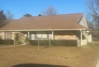 3000 Fairway Dr, Picayune, MS 39466