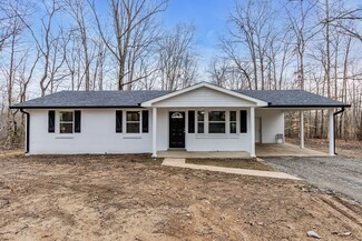 2408 Crestview Dr, Centerville, TN 37033