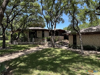 201 Dodds Creek Dr, Gatesville, TX 76528