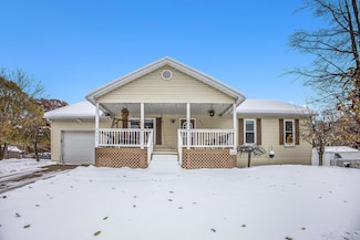 802 N Delia St, Ludington, MI 49431