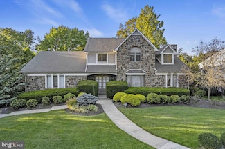 415 Vernon Rd, Jenkintown, PA 19046