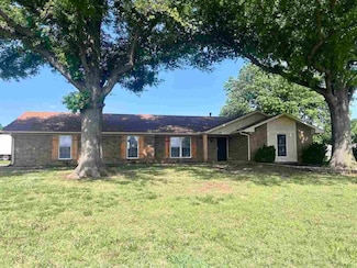 1901 Ridgecrest Dr, Perry, OK 73077