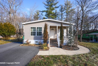148 Zimmer Dr E, Walnutport, PA 18088