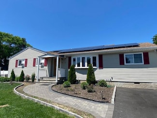 171 Minrol St, Port Jefferson Station, NY 11776