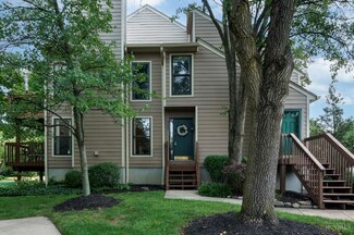 9396 Hunters Creek Dr, Blue Ash, OH 45242