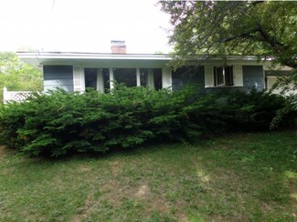 851 Salmon Falls Rd, Rochester, NH 03868