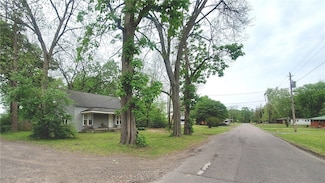 841 S 2nd St, Dardanelle, AR 72834