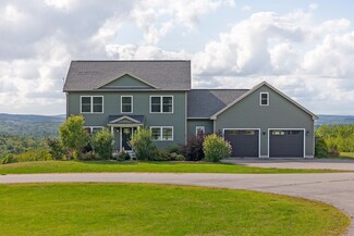 107 Mountain View Dr, Auburn, ME 04210